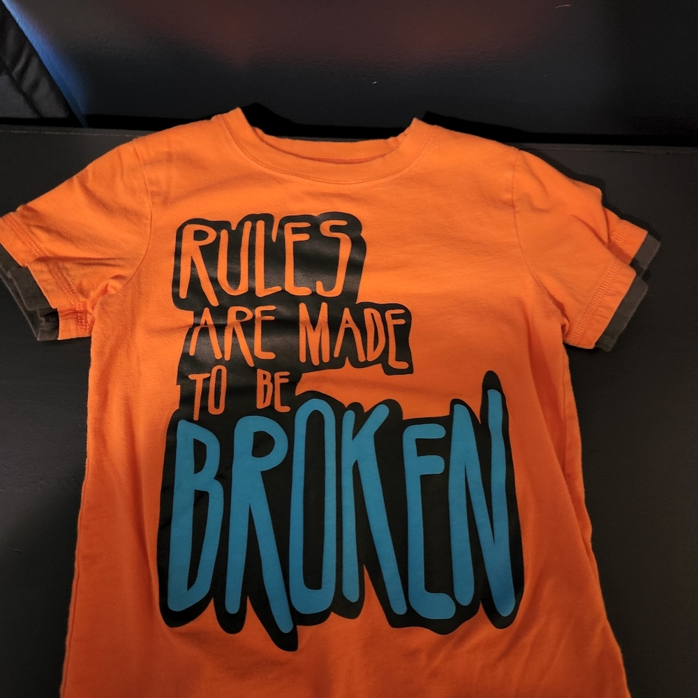 Kids graphic tee